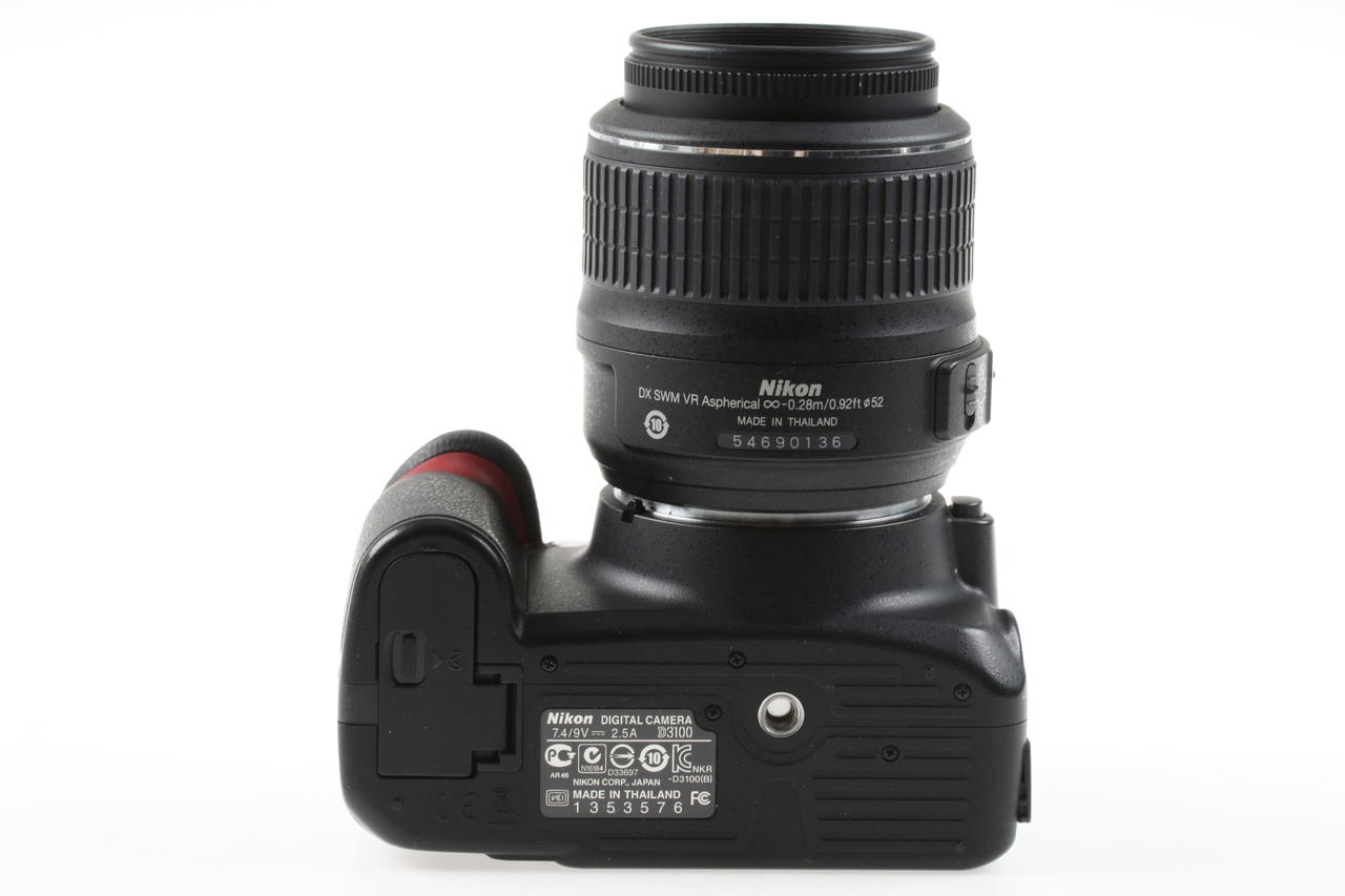 Nikon D3100 mit AF-S DX 18-55mm f/3,5-5,6 VR - #1353576