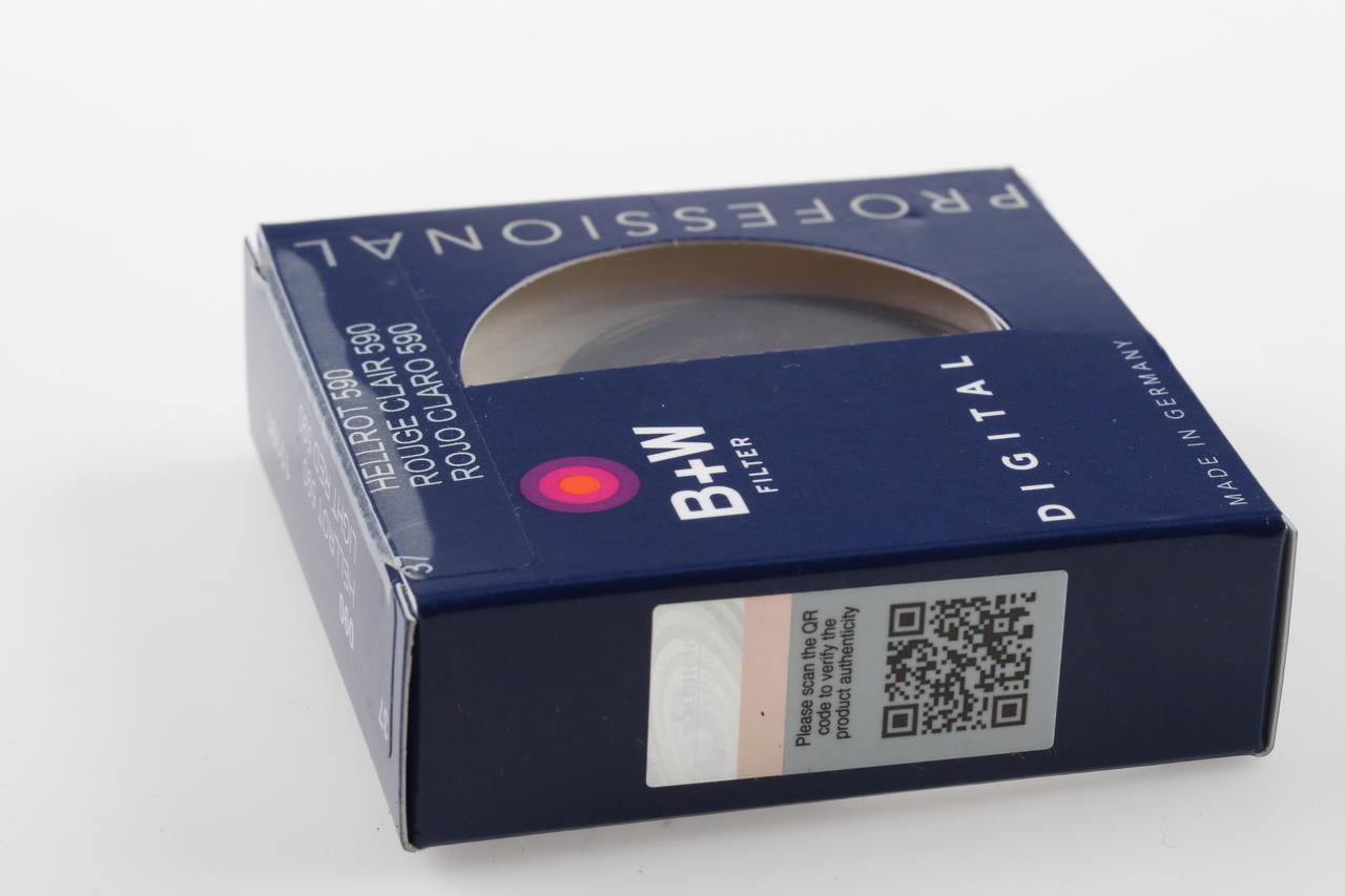 B+W 090 Red 590 Filter - 37mm