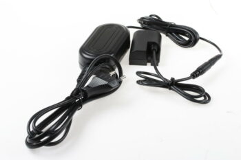 AC-E6 Netzadapter mit Canon DR-E6 Kuppler