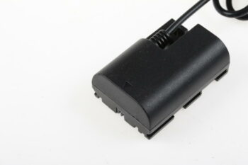 AC-E6 Netzadapter mit Canon DR-E6 Kuppler