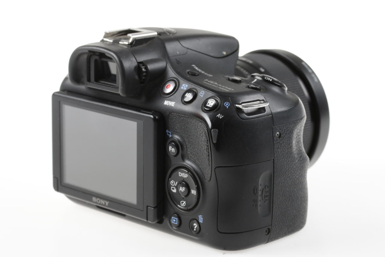 Sony Alpha 58 mit 18-55mm f/3,5-5,6 SAM II - #4721364