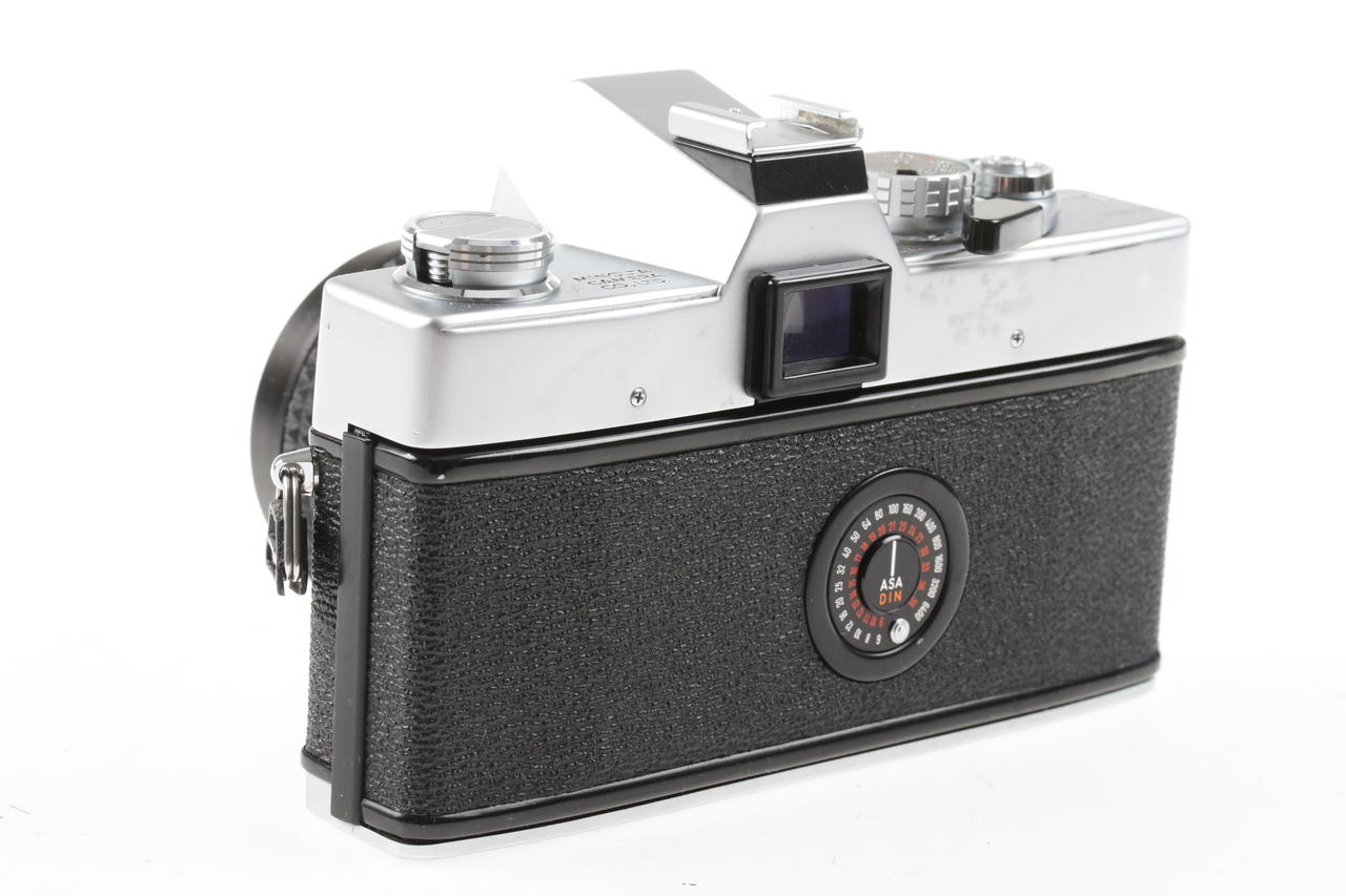 Minolta SR-T 101b mit MD Rokkor 50mm f/1,7 - #2180052