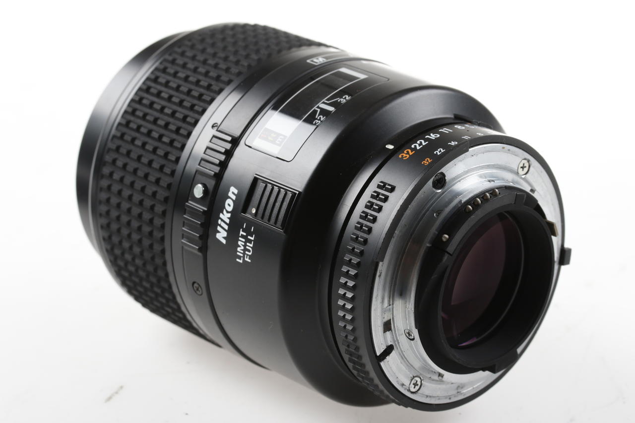 Nikon AF Micro Nikkor 105mm f/2,8 D - #3366941