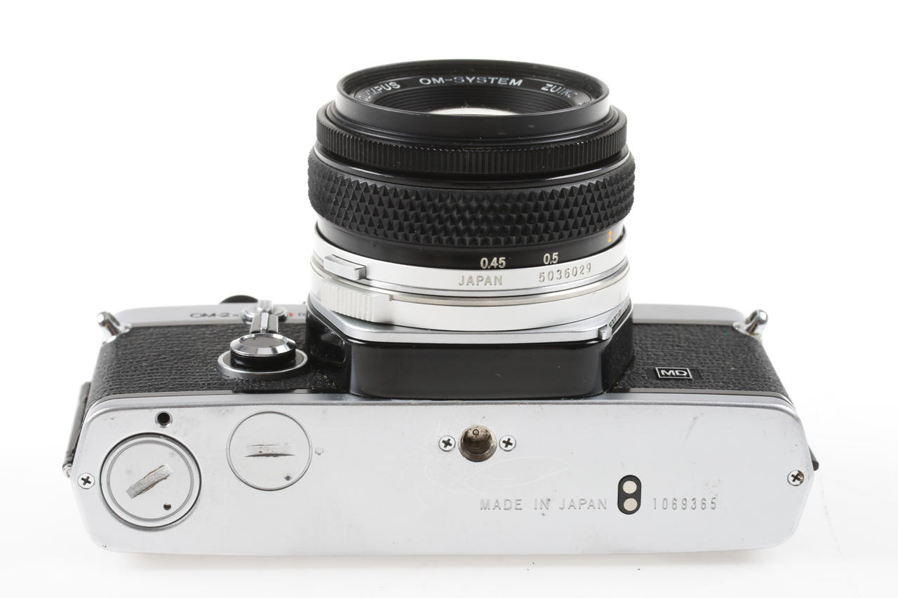 Olympus OM-2N mit F.Zuiko MC 50mm f/1,8 Auto S - #1089365