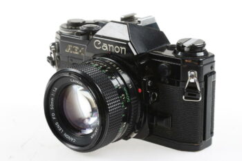 Canon AE-1 Gehäuse mit FD 50mm f/1,4 - #1390027
