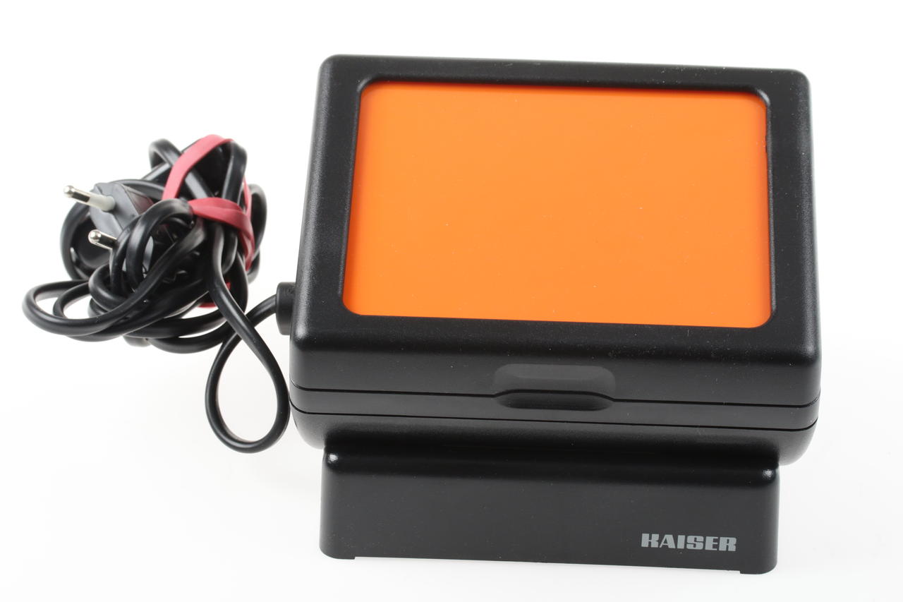 Kaiser Laborleuchte mit Orange und Rotfilter