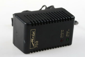 Metz Ladegerät 759