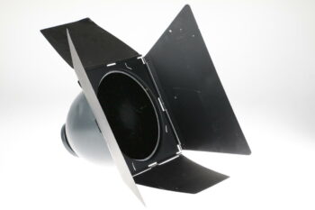 Broncolor Standardreflektor mit Barndors und Grid