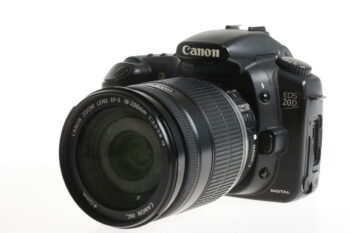 Canon EOS 20D mit EF-S 18-200mm IS - #0930410388