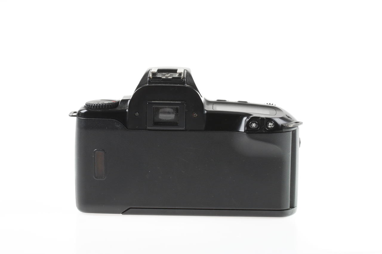 Canon EOS 500 mit EF 35-105mm f/4,5-5,6 Zoom-Objektiv - #7531552