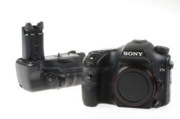Sony Alpha SLT-77 II Gehäuse mit Griff - #3813252