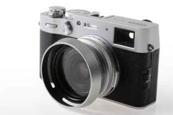 FUJIFILM X100V Kompaktkamera - Silber - ohne Ladegerät - #03M00905