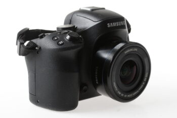 Samsung NX-30 mit 16-50mm f/3,5-5,6 Power Zoom - #8H4WCNXF800001M