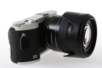 Samsung NX300M mit 18-55mm f/3,5-5,6 OIS iii / Schwarz - #6P5TCNF90001YM