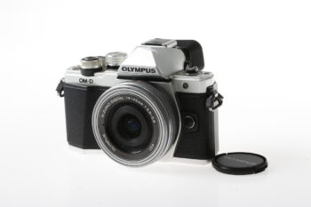 Olympus OM-D E-M10 II mit 14-42mm f/3,5-5,6 - #21180