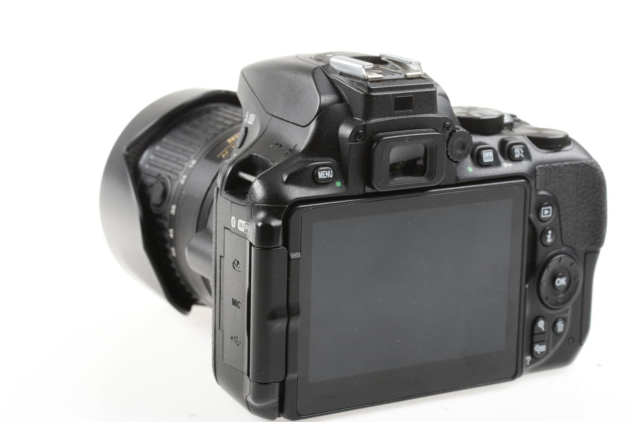 Nikon D5600 mit AF-P Nikkor 18-55mm 3,5-5,6 VR - #6022293