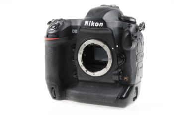 Nikon D5 Gehäuse - CF Version - ohne Ladegerät - #6500692