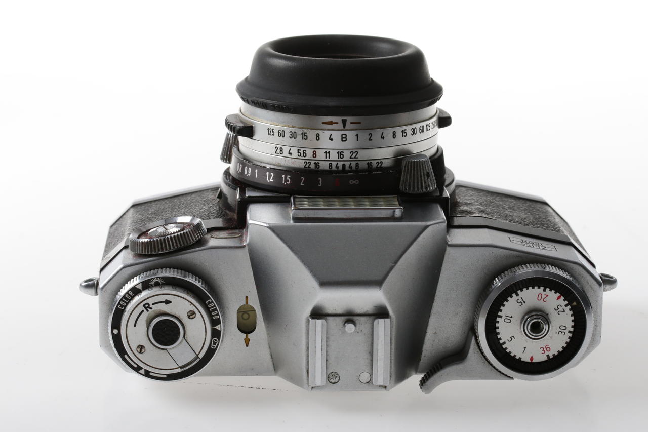 Zeiss Ikon Contaflex Super B mit Tessar 50mm f/2,8 - #85282