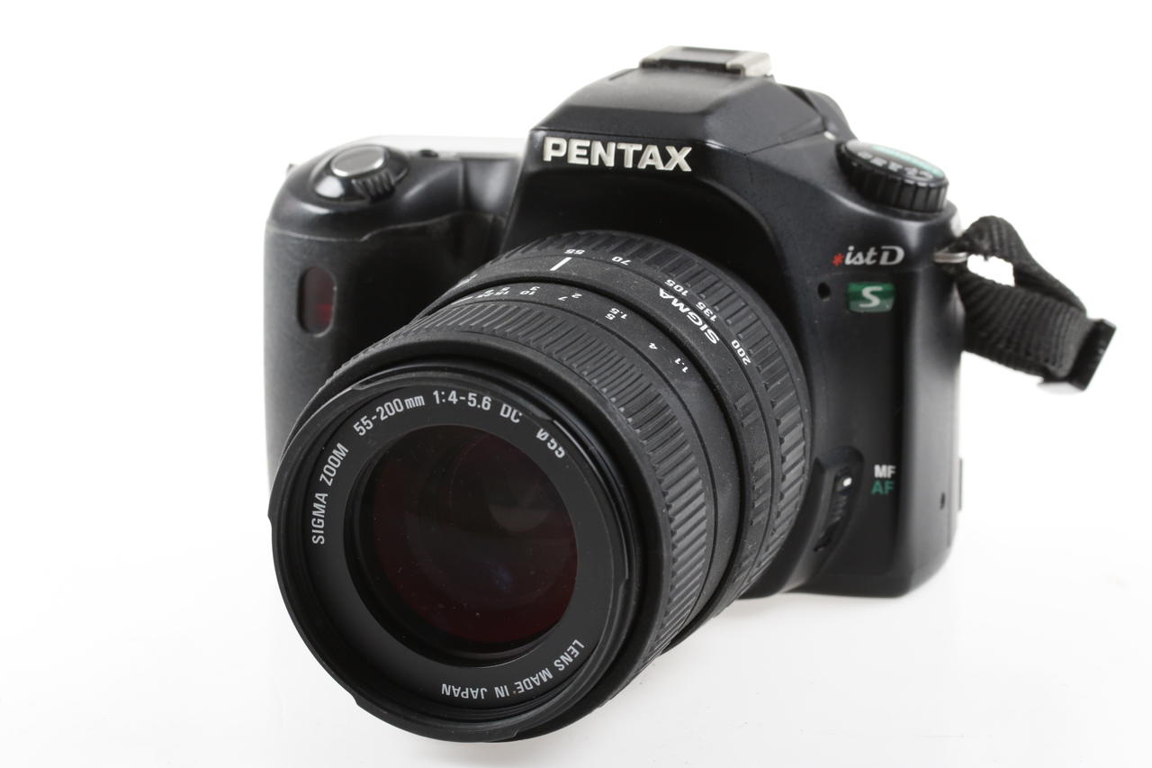 Pentax * ist D S mit Sigma 55-200mm f/4,0-5,6 DC - #1064650