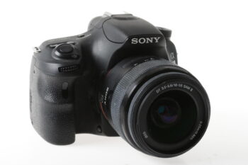 Sony Alpha 58 mit 18-55mm f/3,5-5,6 SAM II - #4823996