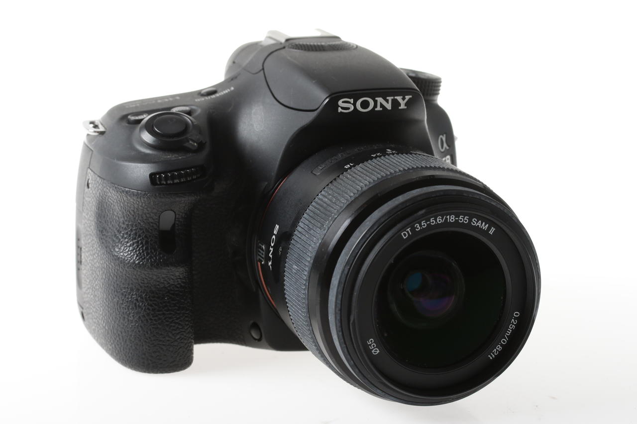 Sony Alpha 58 mit 18-55mm f/3,5-5,6 SAM II - #4823996