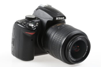 Nikon D5000 mit AF-S DX 18-55mm f/3,5-5,6 G VR - #6287900
