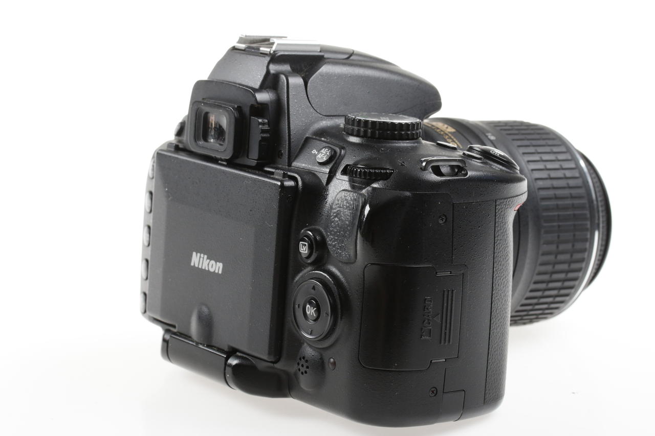 Nikon D5000 mit AF-S DX 18-55mm f/3,5-5,6 G VR - #6287900