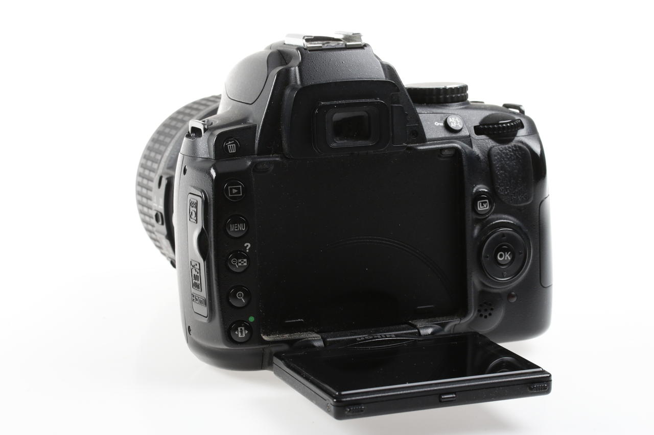 Nikon D5000 mit AF-S DX 18-55mm f/3,5-5,6 G VR - #6287900
