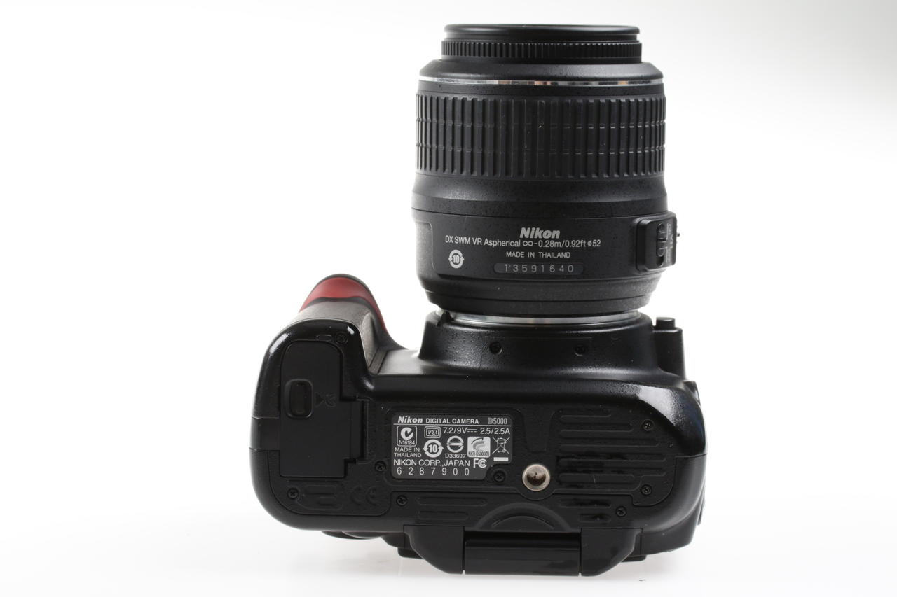 Nikon D5000 mit AF-S DX 18-55mm f/3,5-5,6 G VR - #6287900