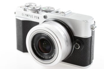 Olympus E-P7 mit Lumix G Vario 12-32mm f/3,5-5,6 ASPH - #39982
