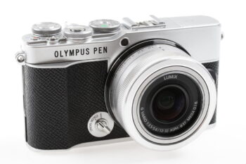 Olympus E-P7 mit Lumix G Vario 12-32mm f/3,5-5,6 ASPH - #39982