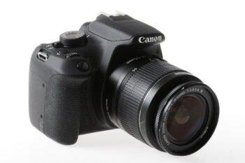 Canon EOS 1200D mit EF-S 18-55mm f/3,5-5,6 III - #013070057086