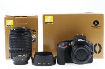 Nikon D5600 mit AF-S 18-140mm f/3,5-5,6 VR - #6237109