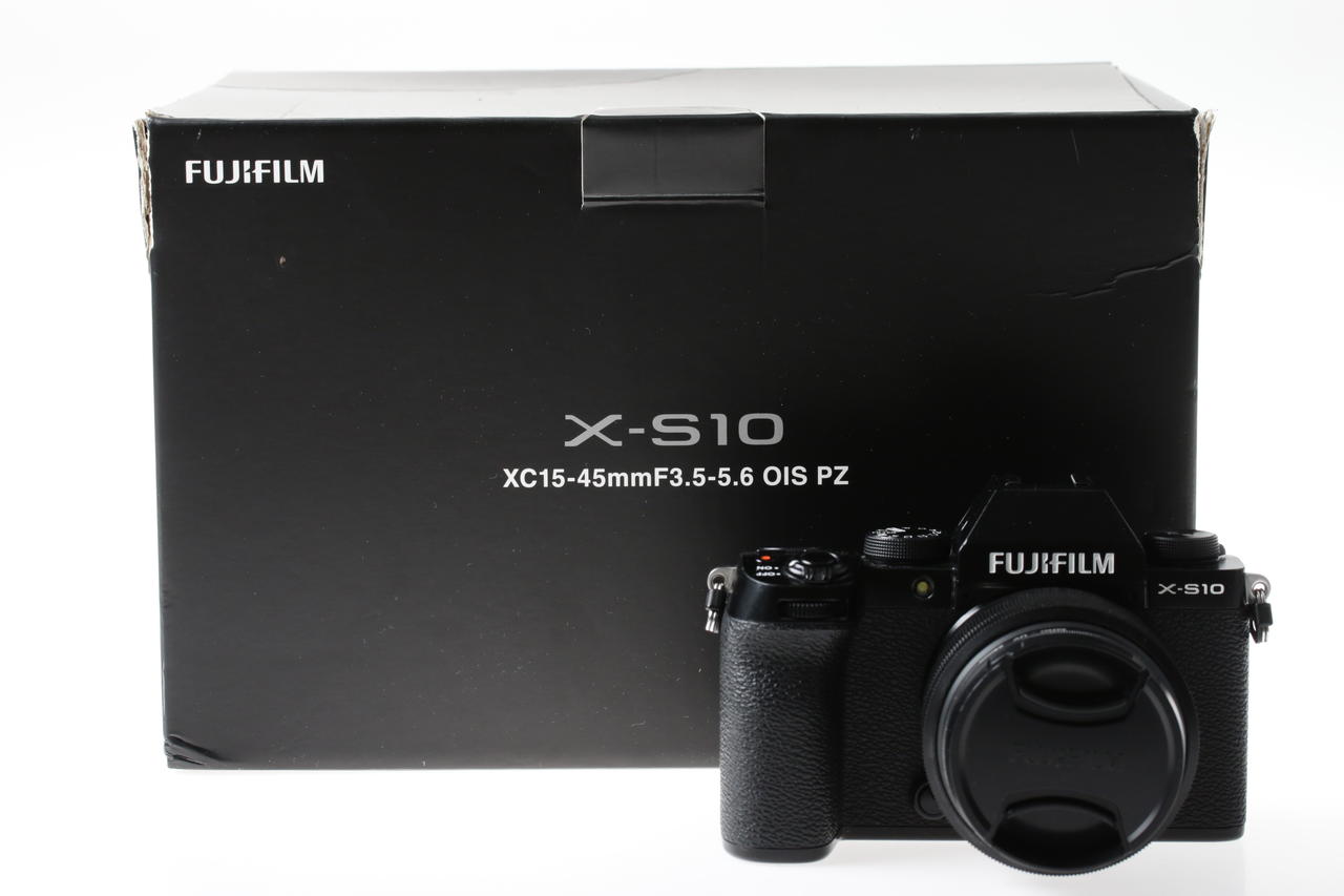 FUJIFILM X-S10 mit XC 15-45mm f/3,5-5,6 OIS PZ - #3D004211