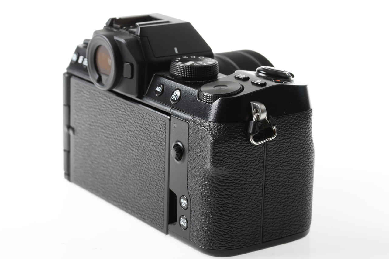 FUJIFILM X-S10 mit XC 15-45mm f/3,5-5,6 OIS PZ - #3D004211