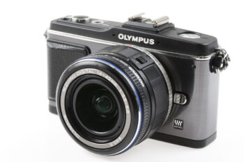 Olympus Pen E-P2 mit 14-42mm f/3,5-5,6 - #H87509600