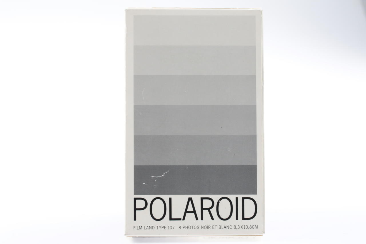Polaroid Type 107 Land Film 8 B&W prints 8,3x10,8cm Abgelaufen 04/83