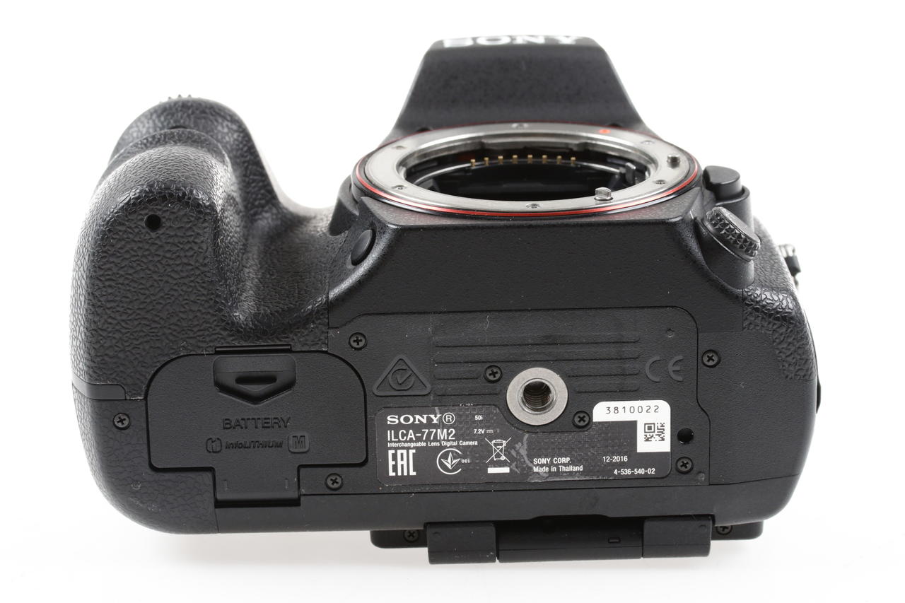 Sony Alpha SLT-77 II mit 16-50mm f/2,8 SSM - #3810022