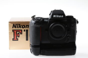 Nikon F100 Gehäuse mit MB-15 - #2127586