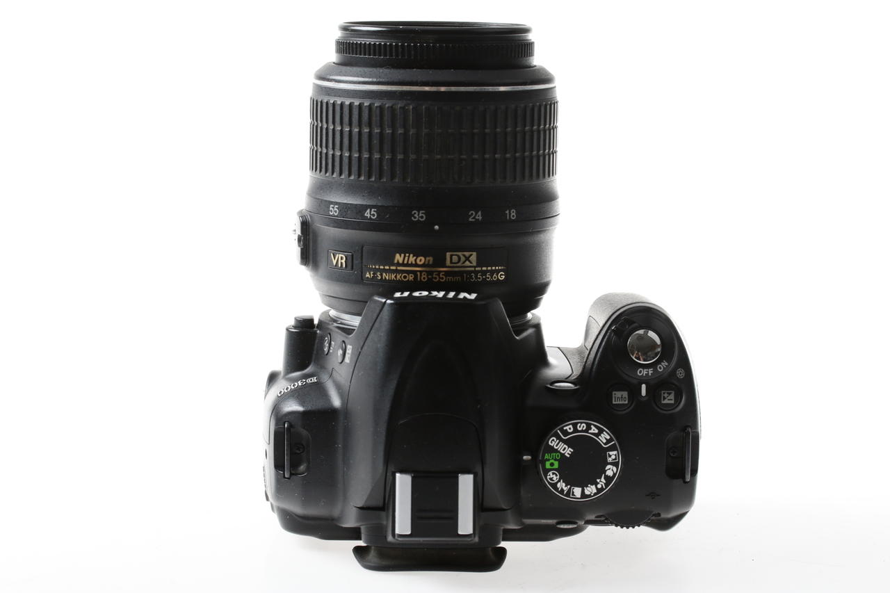 Nikon D3000 mit AF-S DX 18-55mm f/3,5-5,6 G VR - #6172078