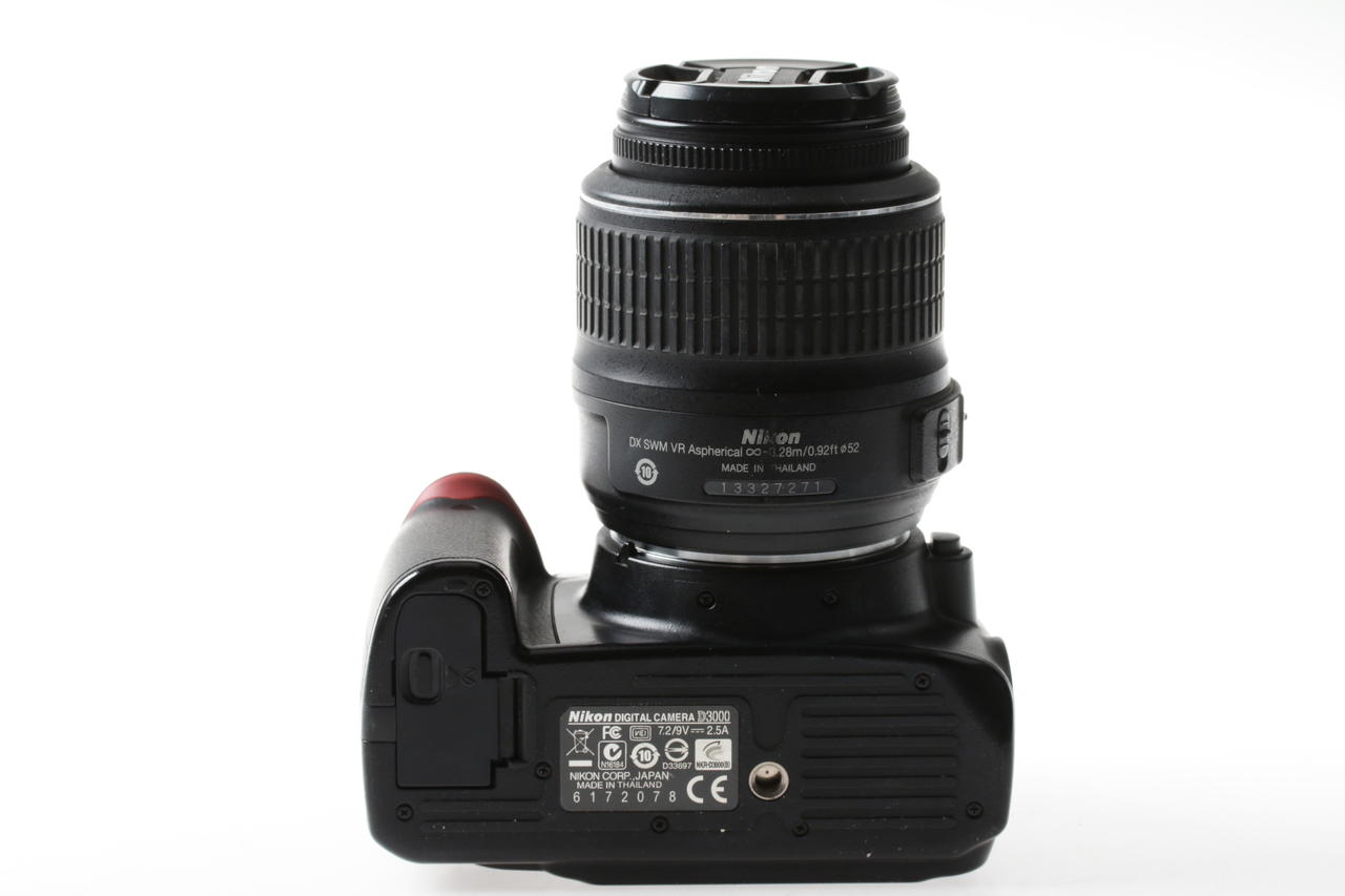 Nikon D3000 mit AF-S DX 18-55mm f/3,5-5,6 G VR - #6172078
