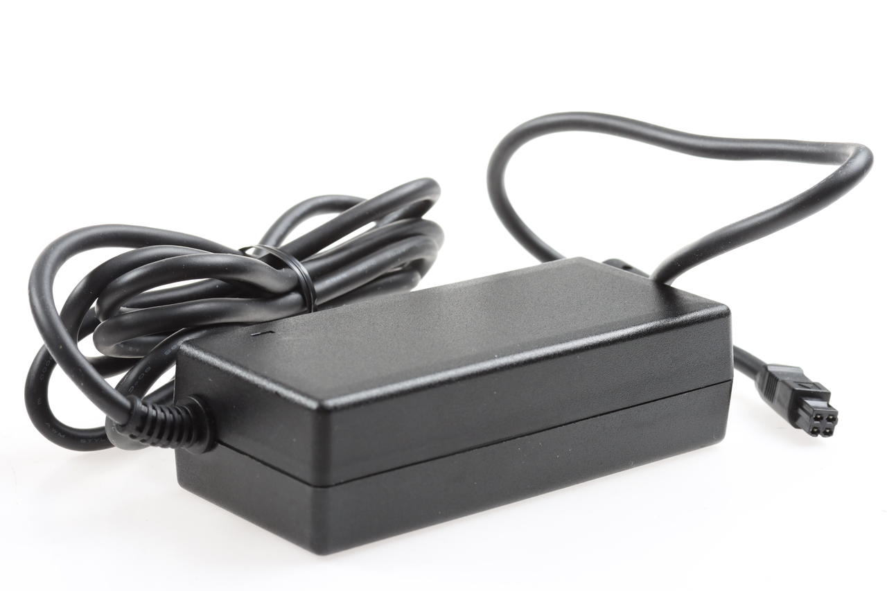 Nikon EH-5a Netzadapter für D50 D70 D80 D90 D300 D300s D700