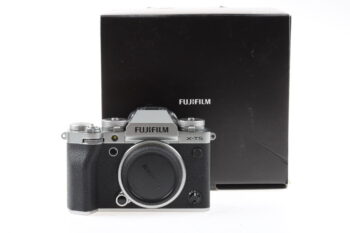 FUJIFILM X-T5 Gehäuse - Silber - spiegellose Systemkamera - #2D022711