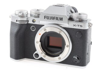 FUJIFILM X-T5 Gehäuse - Silber - spiegellose Systemkamera - #2D022711