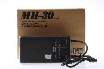 Nikon MH-30 Ladegerät