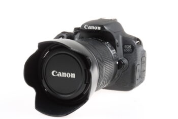 Canon EOS 650D mit EF-S 18-135mm f/3,5-5,6 IS STM - #053033001956