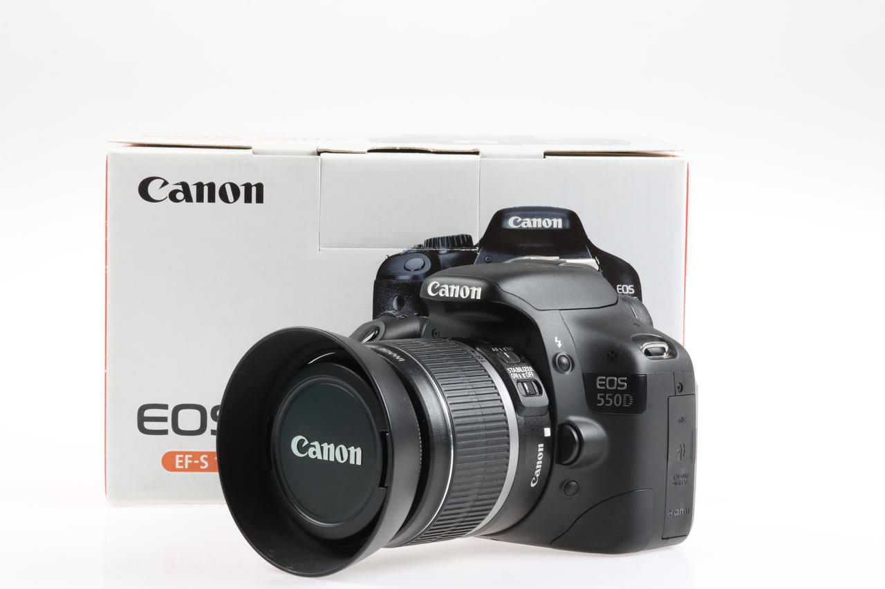 Canon EOS 550D mit EF-S 18-55mm f/3,5-5,6 IS - #1935008225