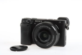 Sony Alpha 6300 mit E PZ 16-50mm OSS - #3864630