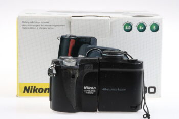 Nikon Coolpix 4500 digitale Kompaktkamera - #4567619