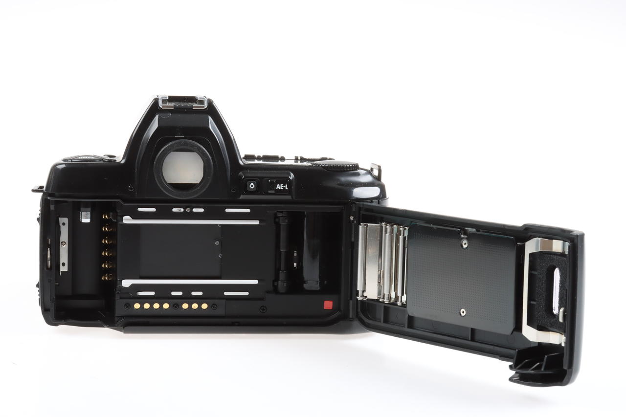 Nikon F-801s mit Nikkor AF 35-80mm f/4,0-5,6 D New - #3114683